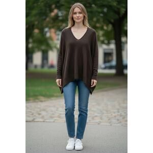 C by Bloomingdale's 100% 2-ply cashmere sweater